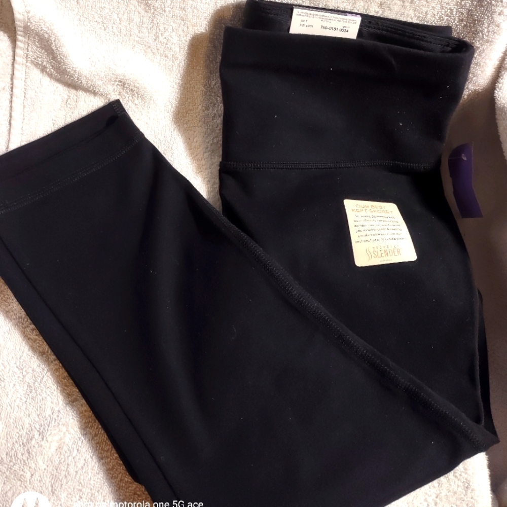 St.Johns Bay Black Petite High Rise Capris Sz PS NWT